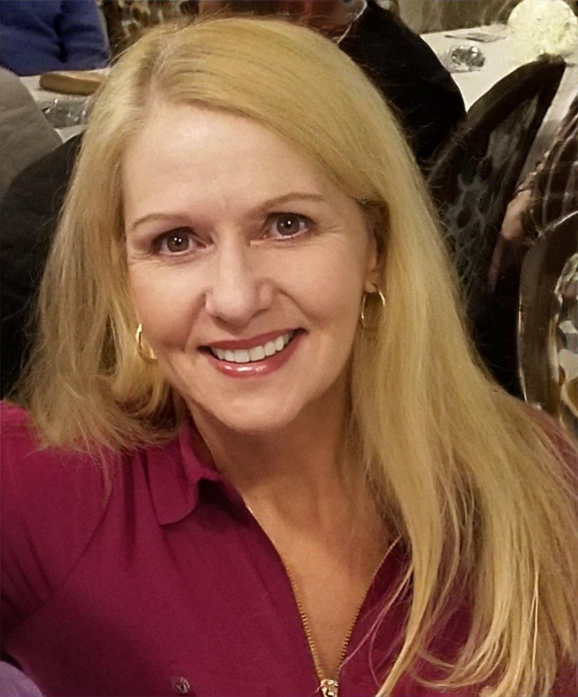 agent-Eileen Elliott